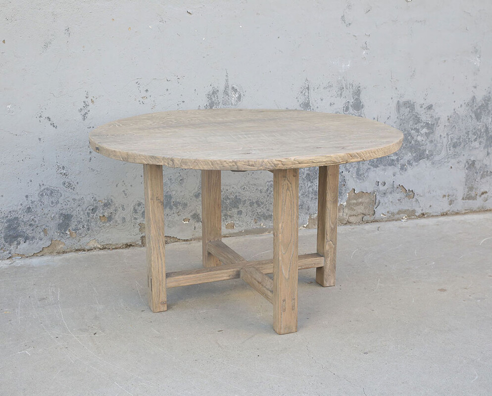 L-214, Wooden dining table