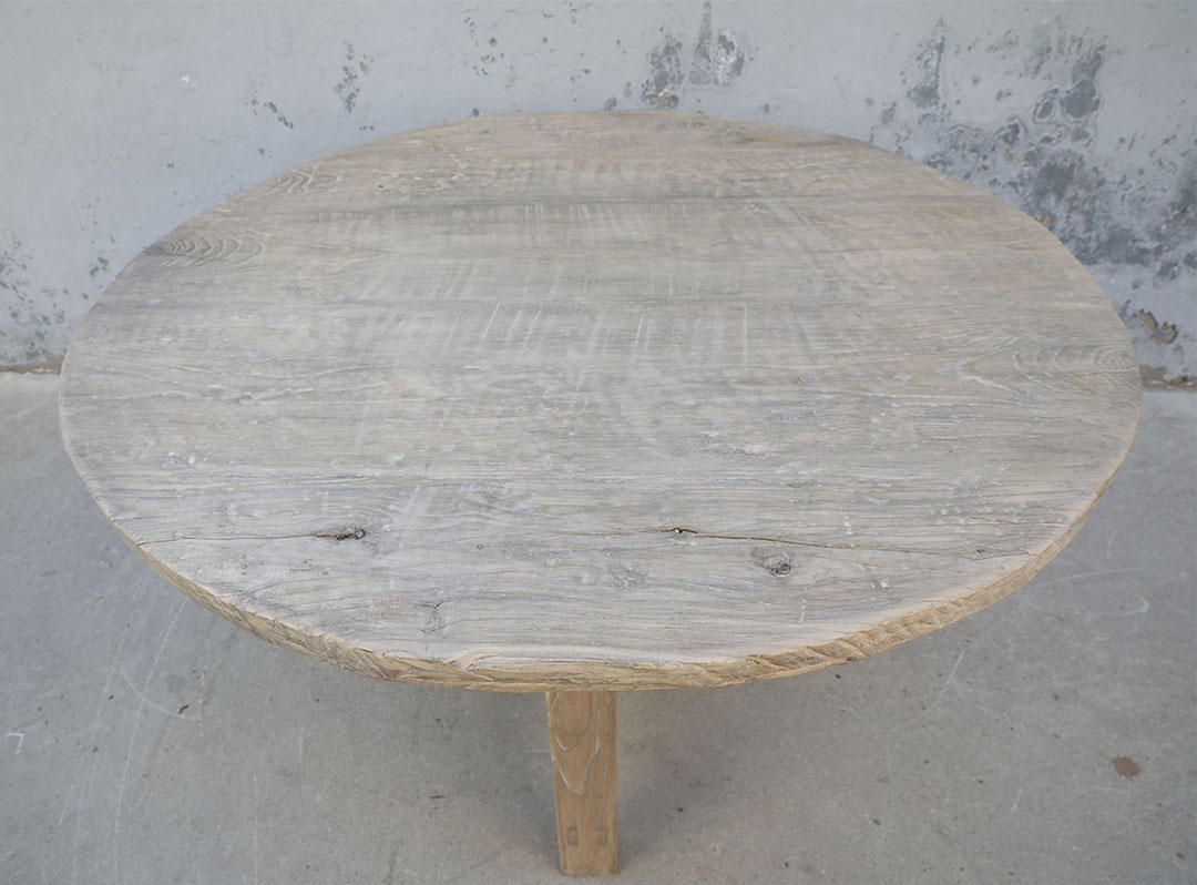 L-214, Wooden dining table