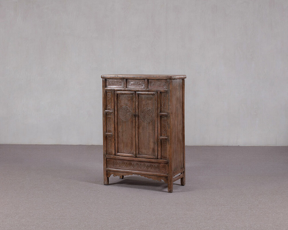 L-26, Small wooden cabinet