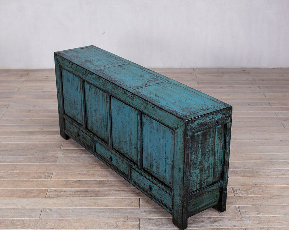 L-28, Blue sideboard 