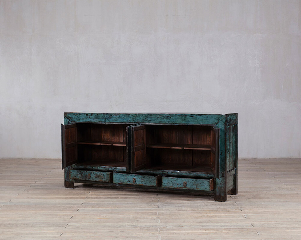 L-28, Blue sideboard 
