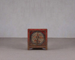 L-65, Small red cabinet 