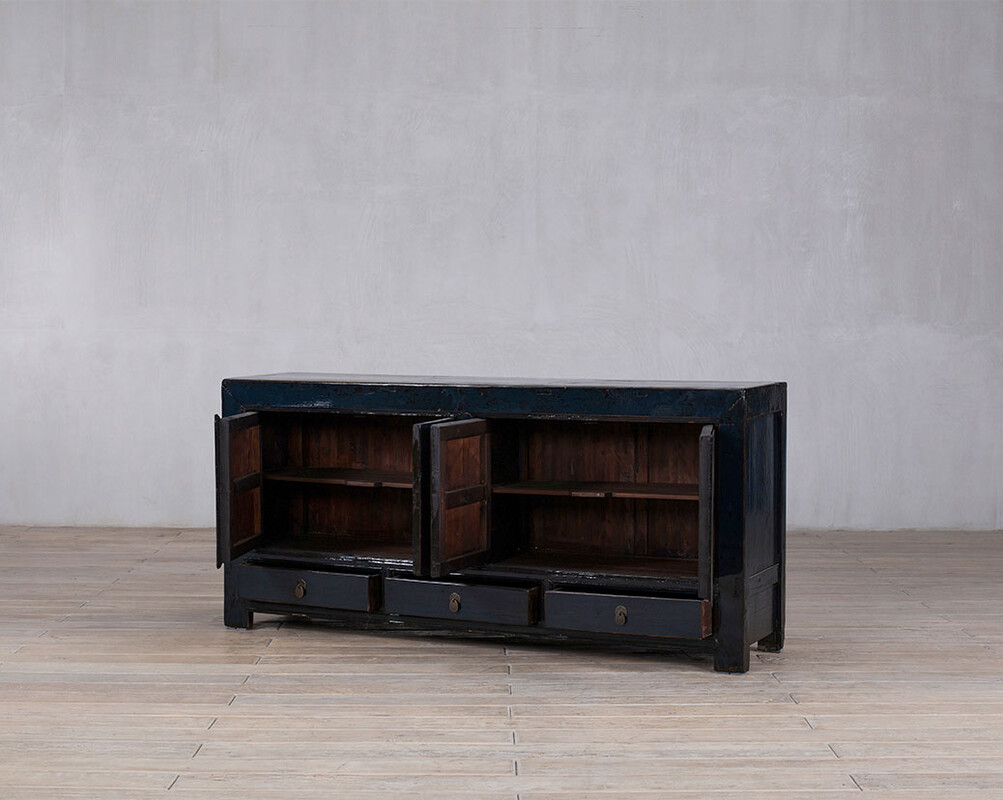 L-84, Blue sideboard 