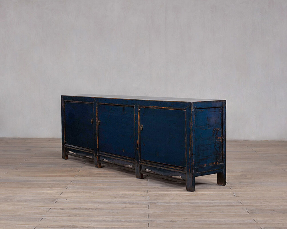 L-85, Blue sideboard with 3 doors
