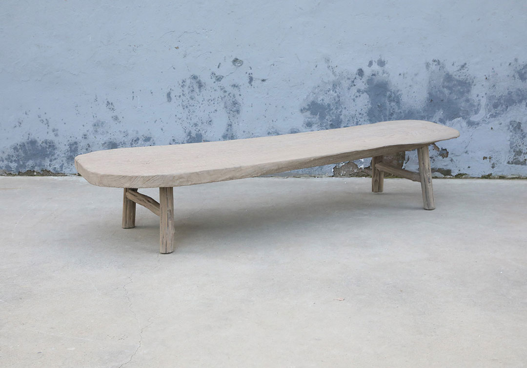L211, Wooden coffee table