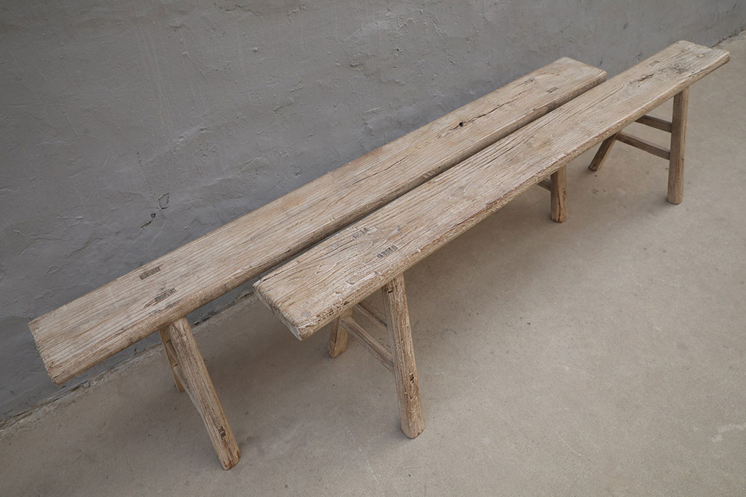 L215, Wooden bench 