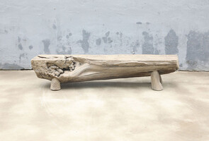 L250, Robust wooden coffee table 