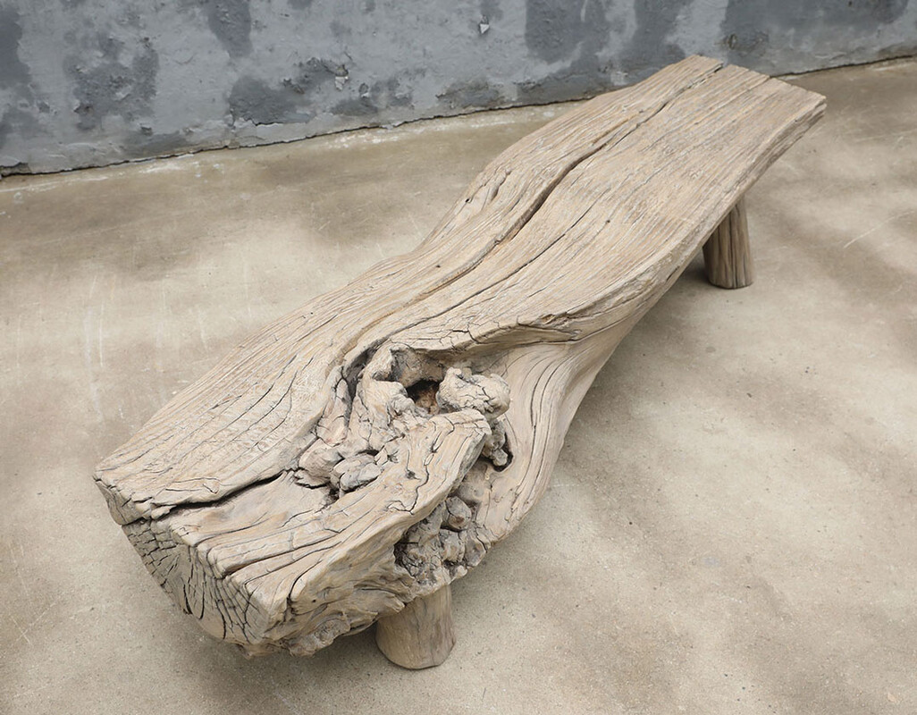 L250, Robust wooden coffee table 