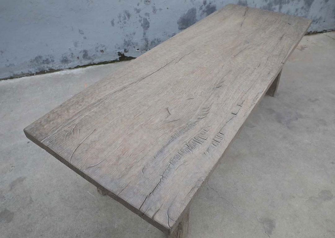 L260, Wooden dining table