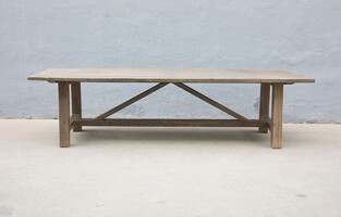 L262, Wooden dining table