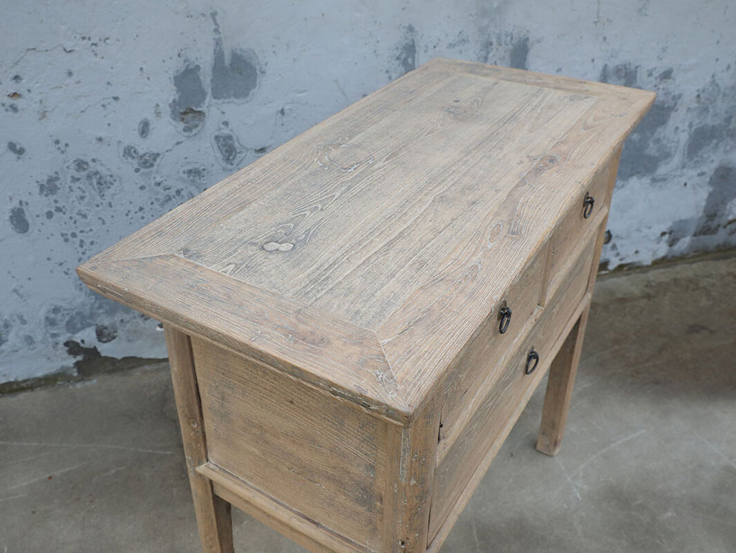 L295, Wooden side table