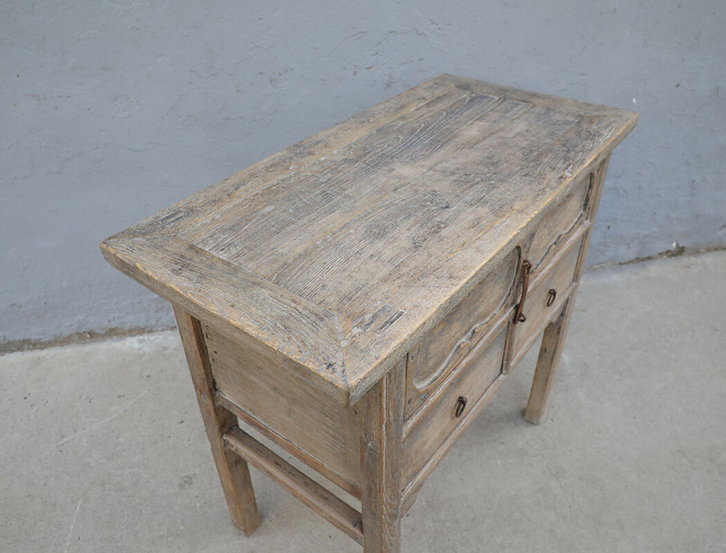 L297, Side table
