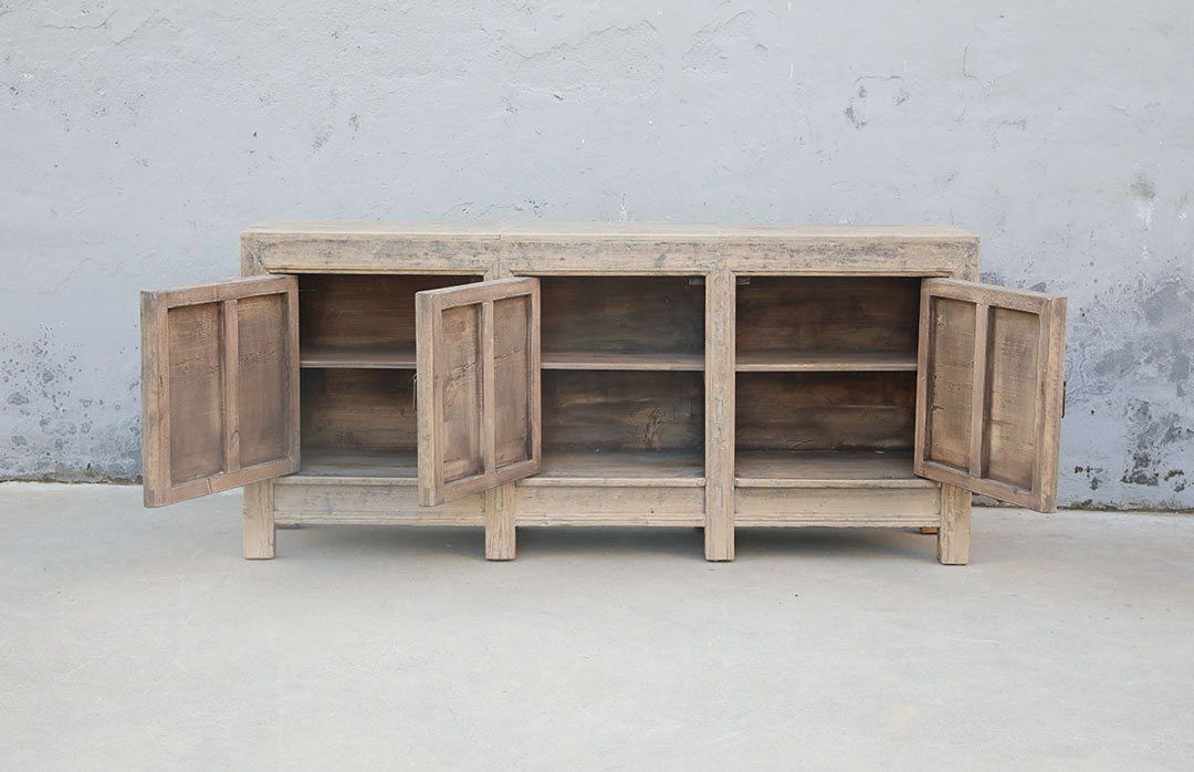 L305, Wooden sideboard with 3 doors