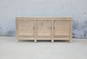 L305, Wooden sideboard with 3 doors