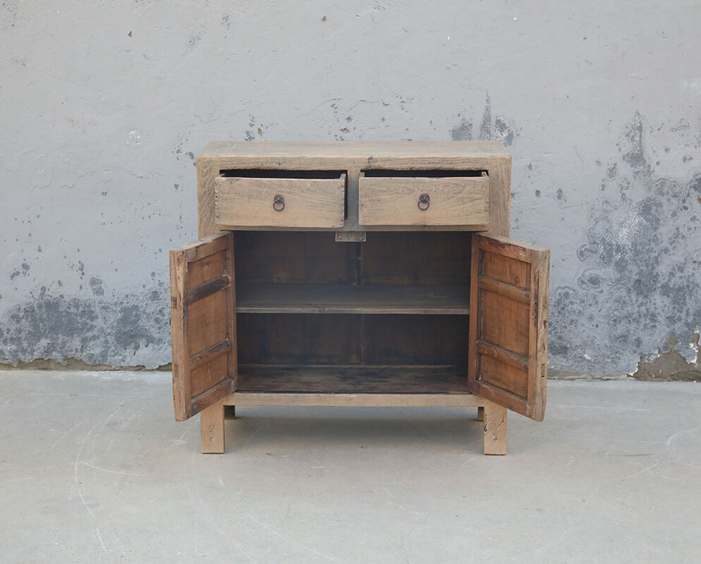 L307, Small wooden cabinet