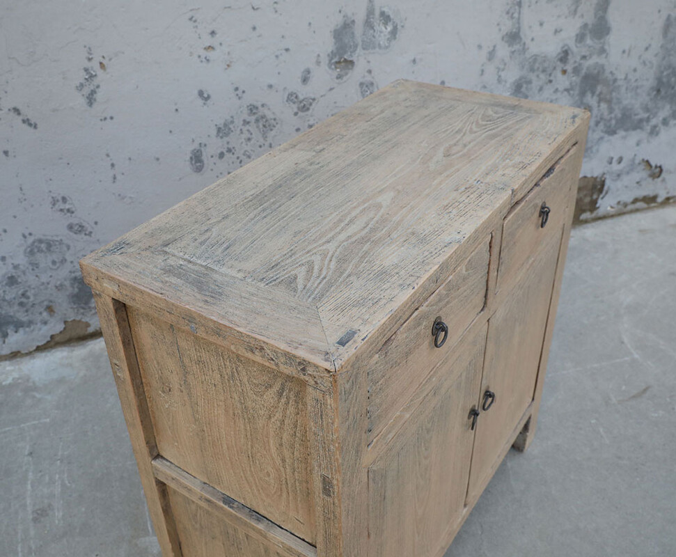 L307, Small wooden cabinet