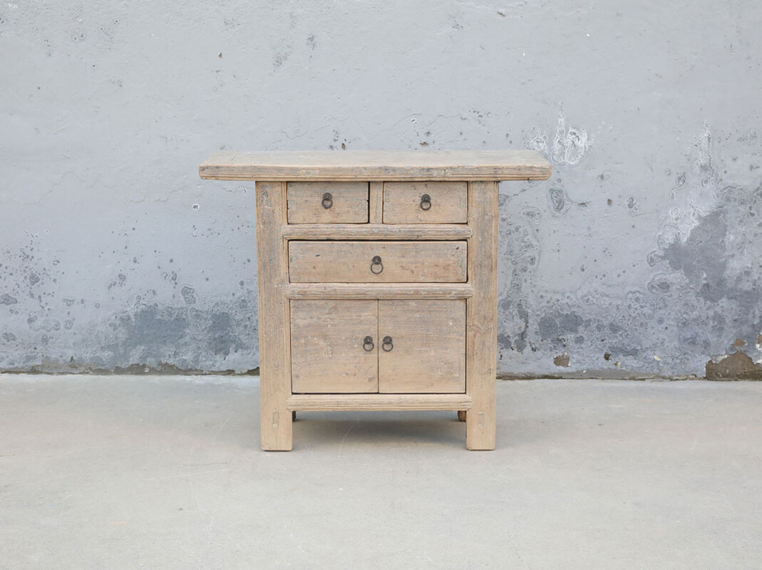 L314, Small cabinet with doors and drawers