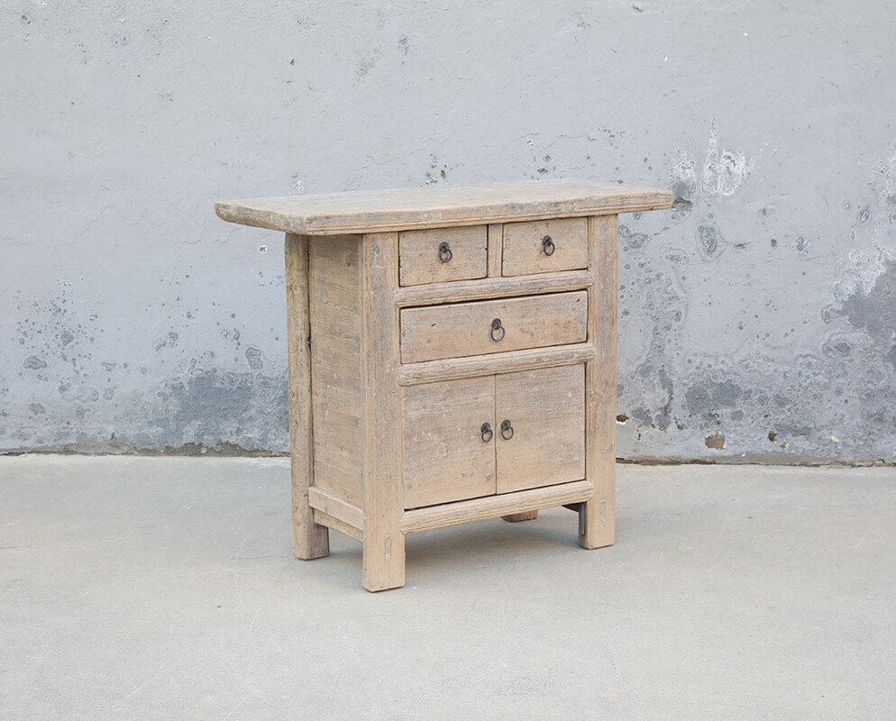 L314, Small cabinet with doors and drawers