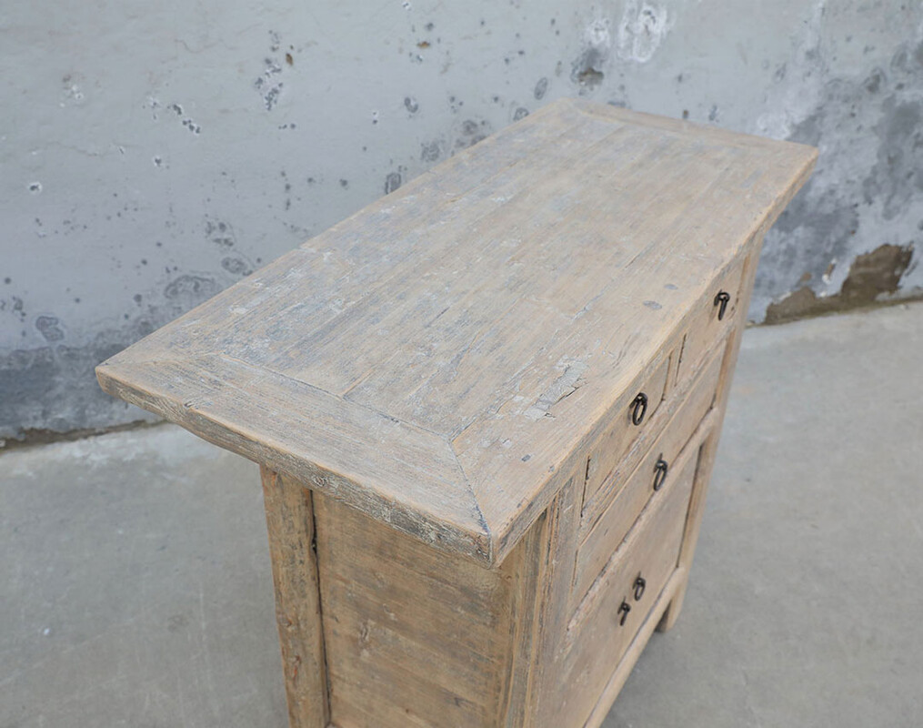 L314, Small cabinet with doors and drawers