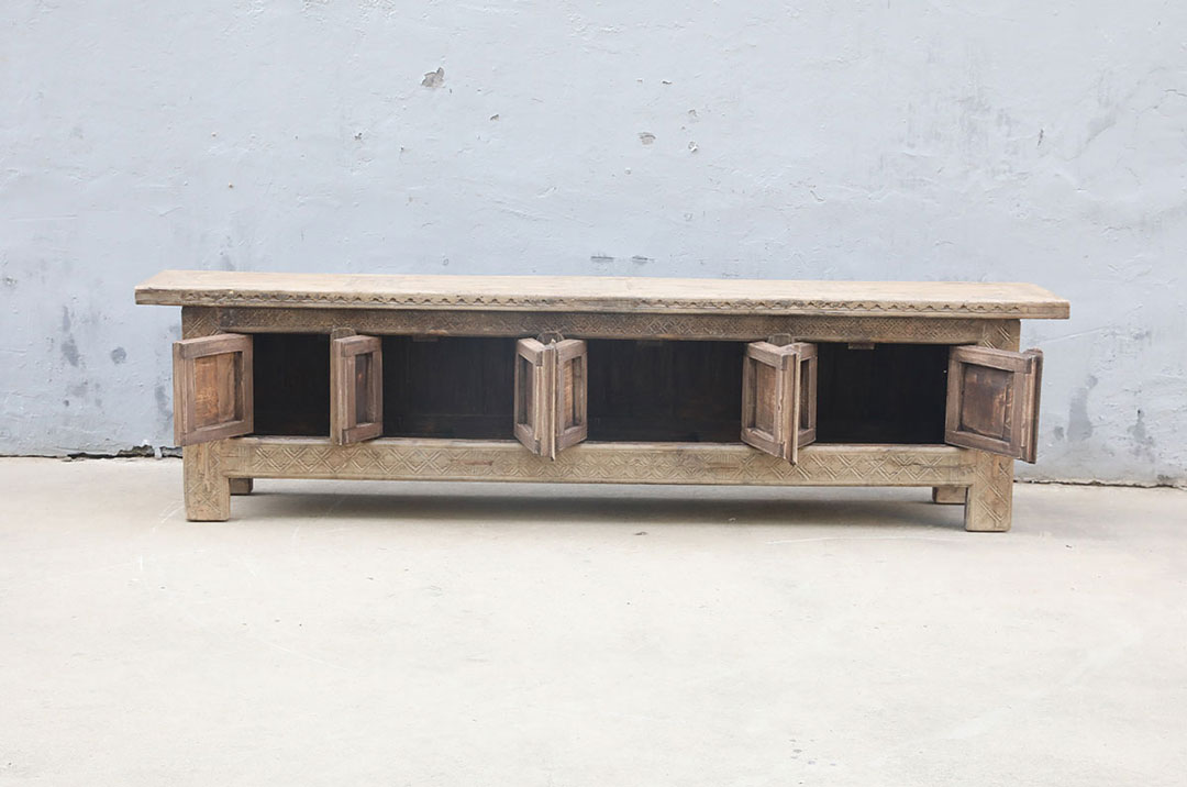 L319, Long tv cabinet