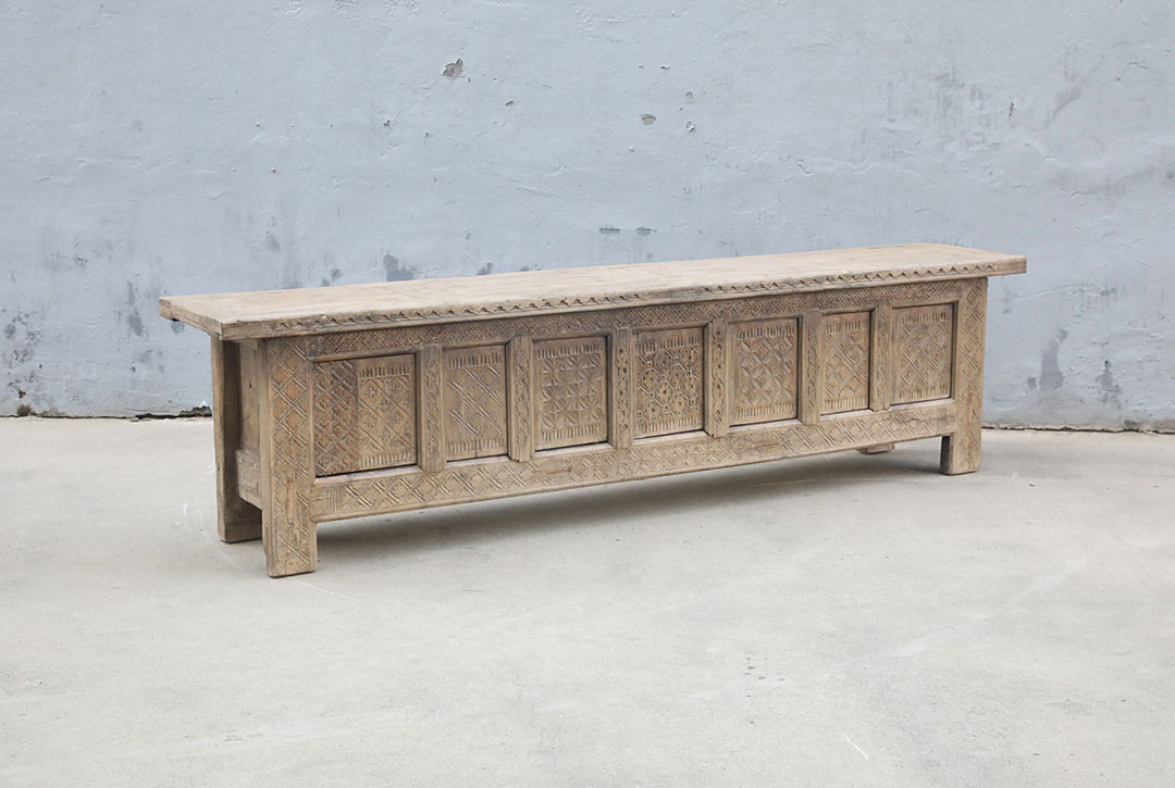 L319, Long tv cabinet