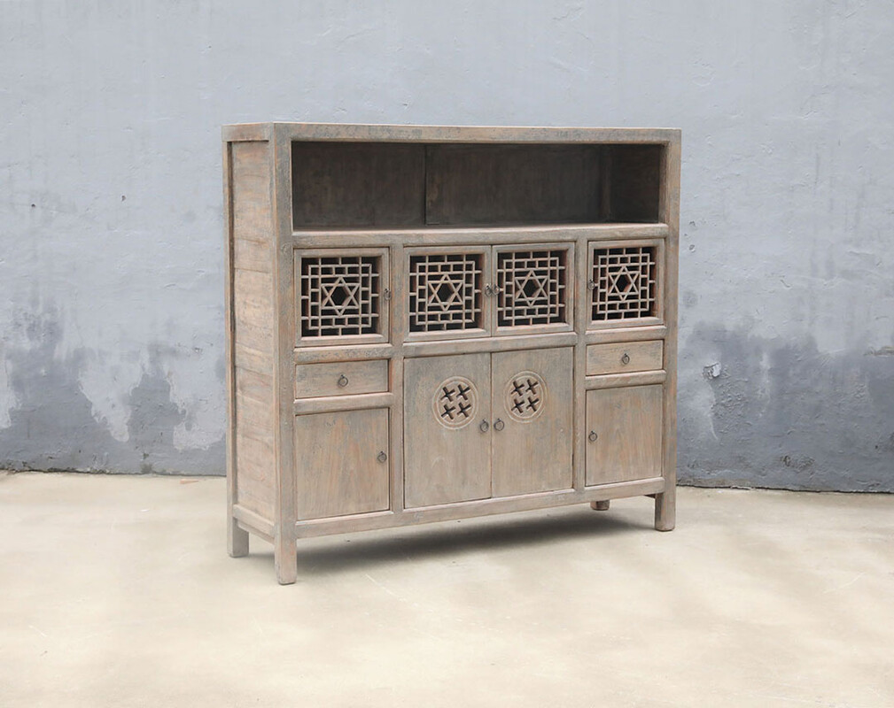 L324, Unique vintage cabinet