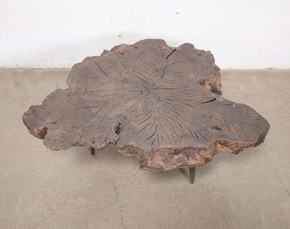 L335, Dark wooden coffee table 
