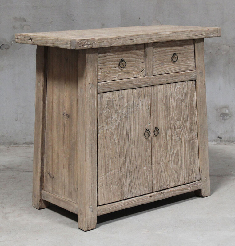 L371, Small wooden cabinet 