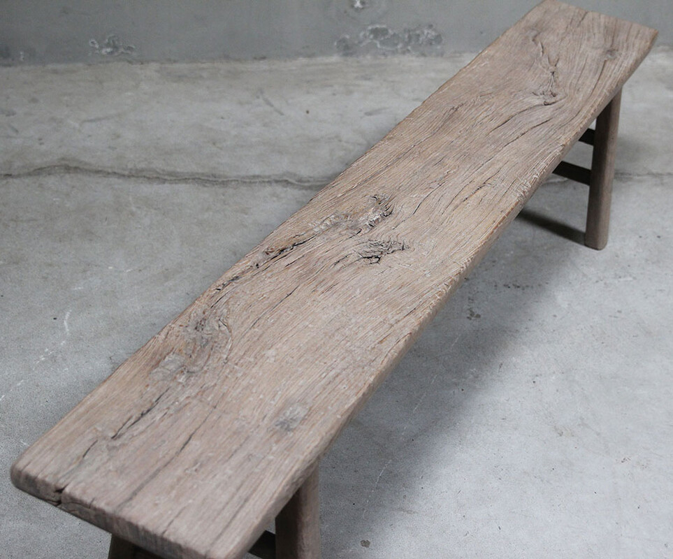 L377, Wooden bench