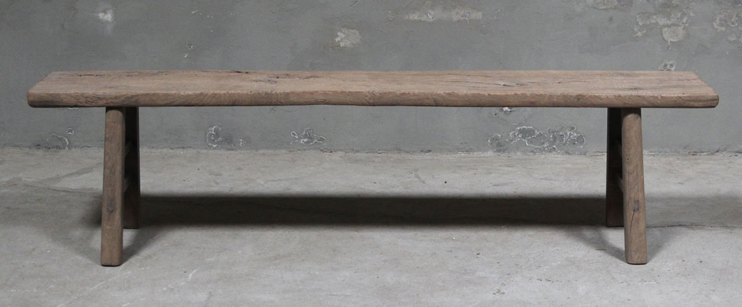 L377, Wooden bench