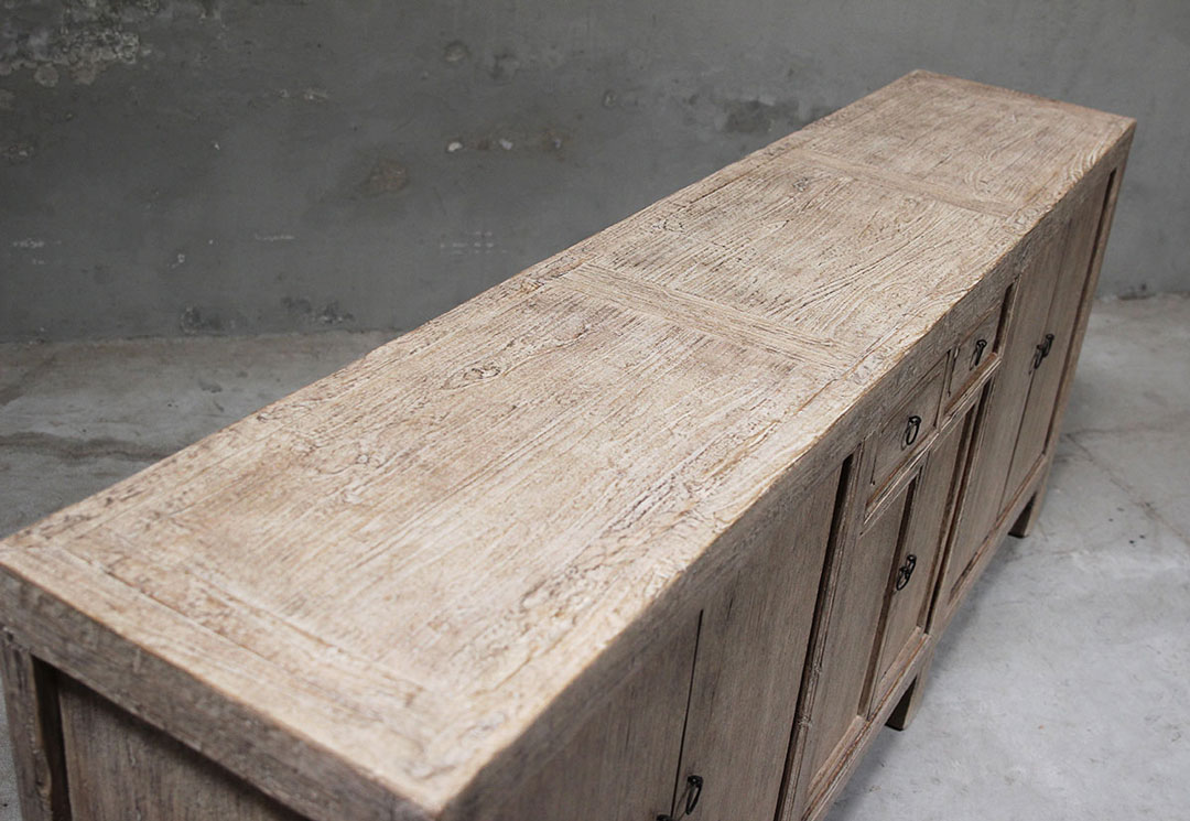 L395, Wooden sideboard