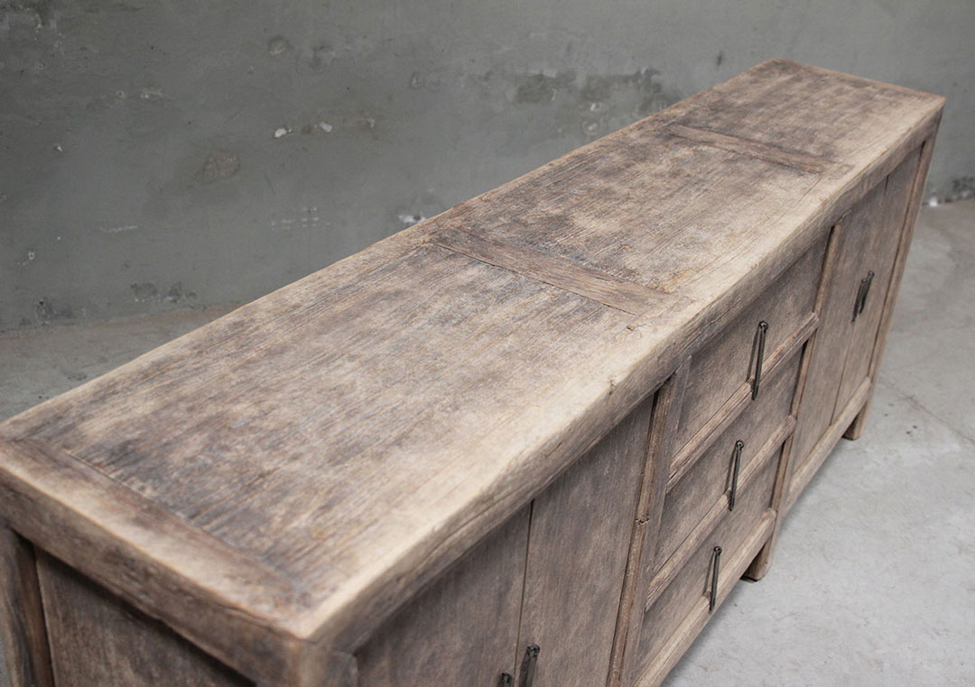 L424, Sideboard with doors and drawers