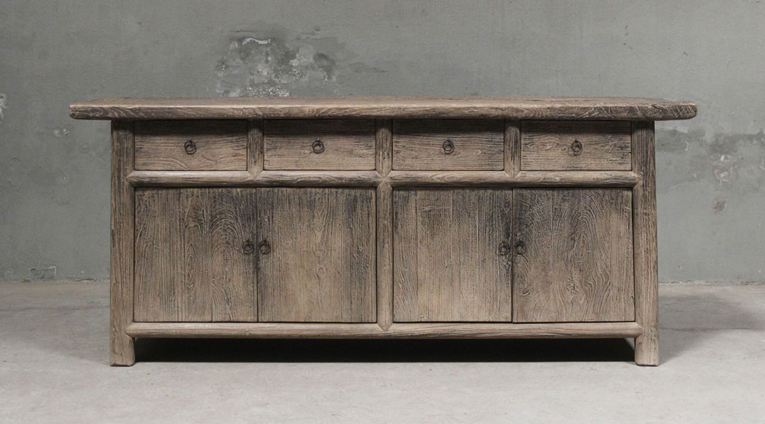 L425, Wooden sideboard