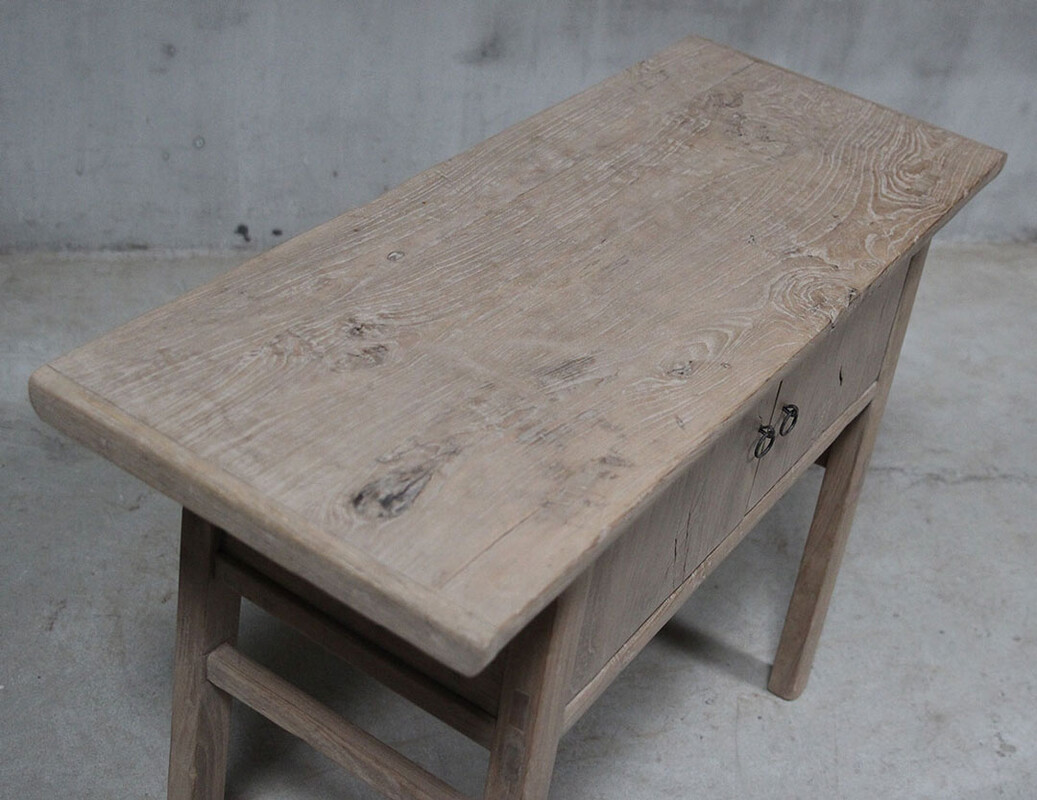 L431, Side table with 2 doors