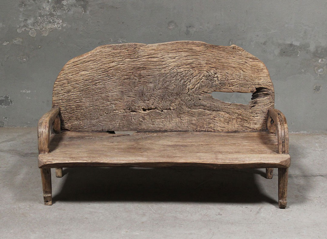 L434, Wooden bench
