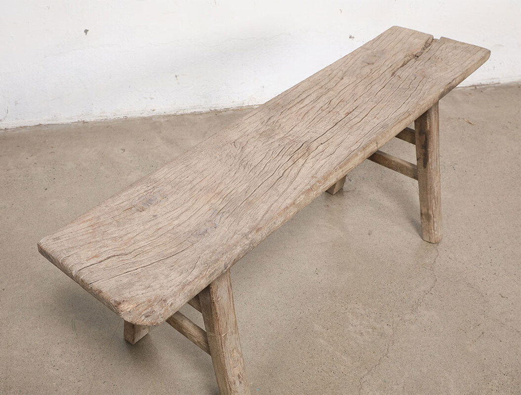 L453, Wooden bench