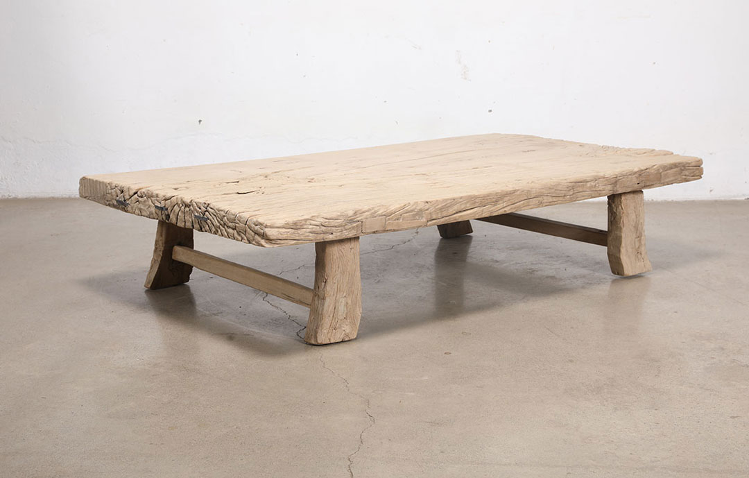 L462, Wooden coffee table 