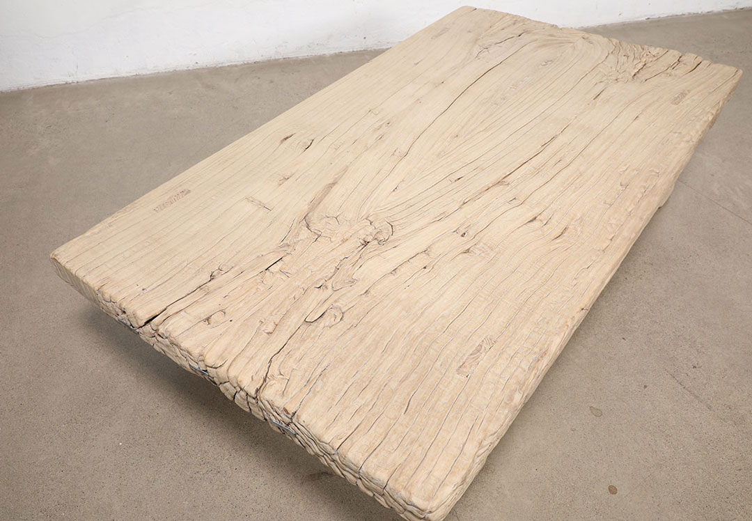 L462, Wooden coffee table 