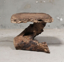 L489, Organic side table
