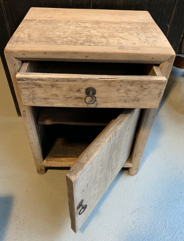 NK 112, Bedsidetable with 1 drawer and door