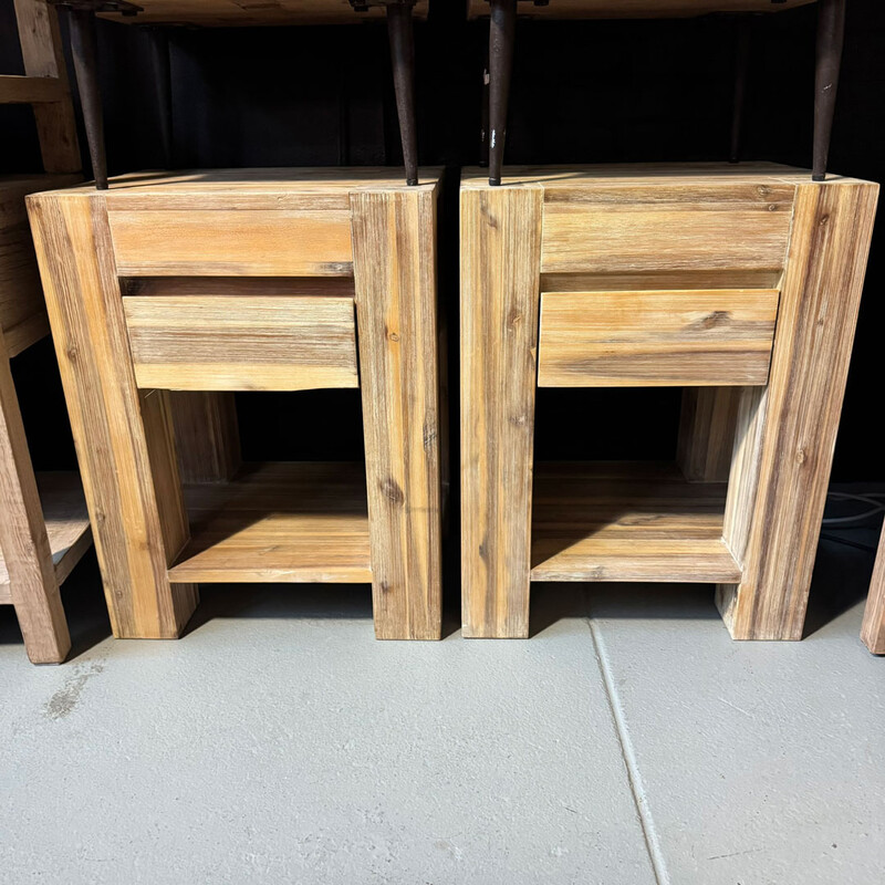 SNK 004, Wooden bedside table 