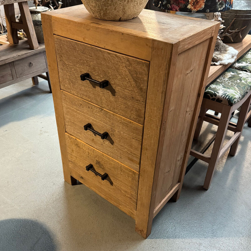 SNK 006, Nightstand with drawers