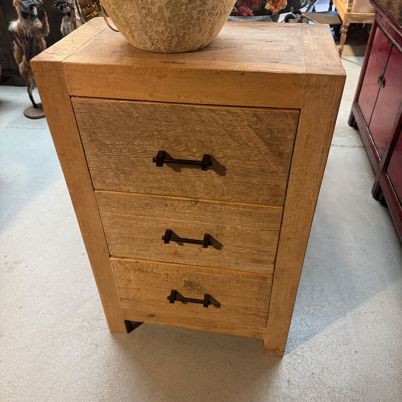 SNK 006, Nightstand with drawers