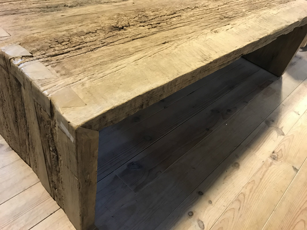 Landelijke en stoere salontafel gemaakt van oud hout. Een - Kleine tafels, bijzettafels en salontafels - tafels, tafels van oud hout. landelijke - De Interieur