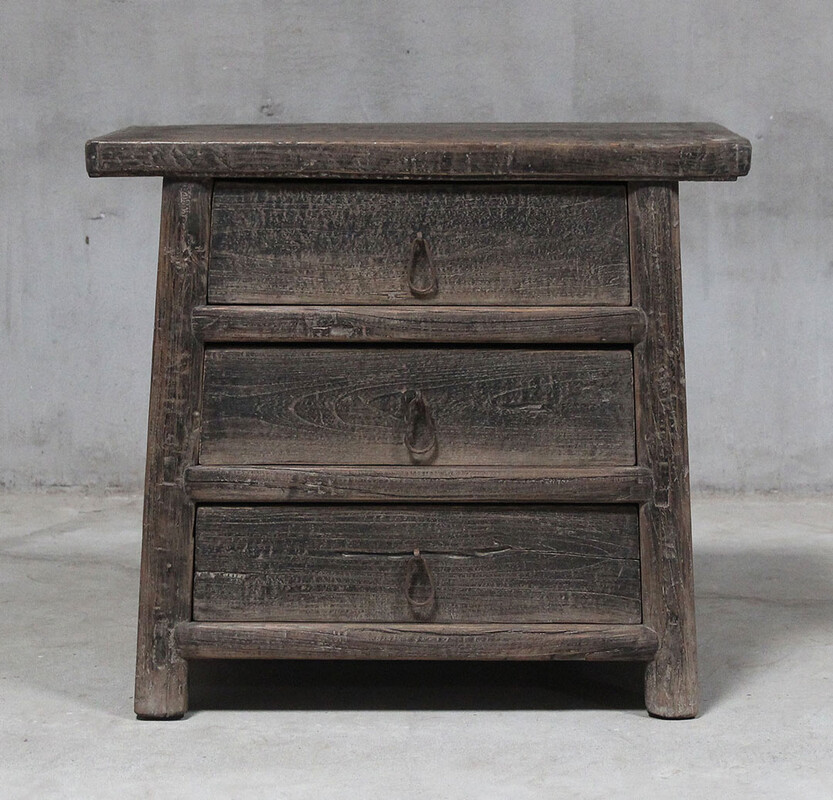 U291, Cabinet with 3 drawers