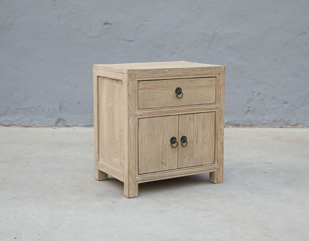 VM329, Bedside table